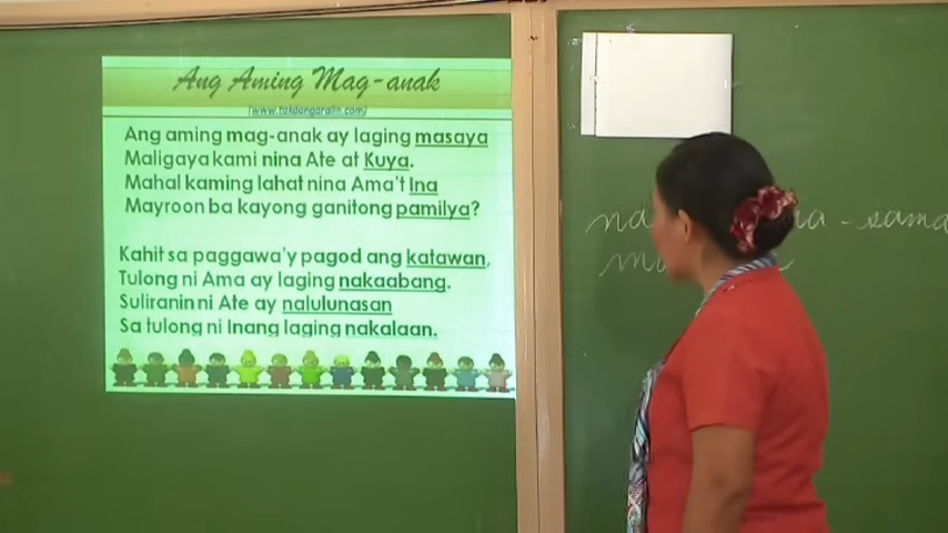 DepEd reading teacher